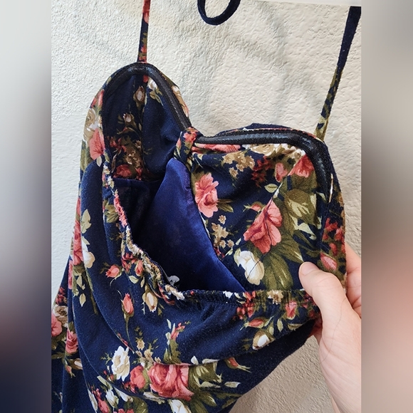 Floral Mini Dress with Built in Bra Padding Size Small - Picture 5 of 6